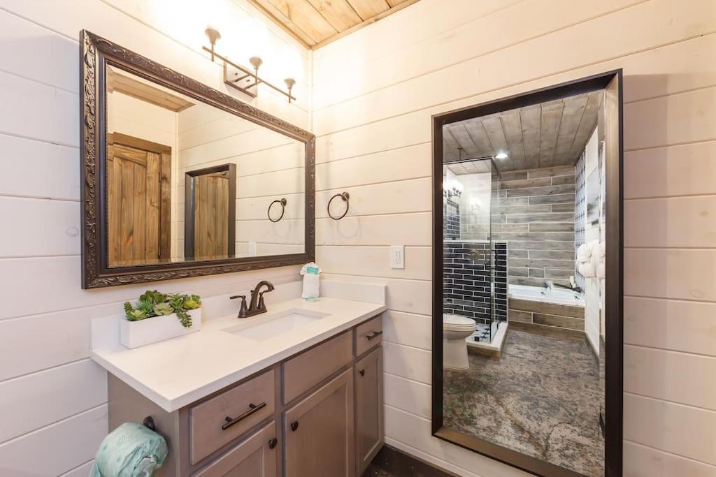 Romantic A-Frame Private Hottub Firepit Neargsmnp Sevierville Esterno foto